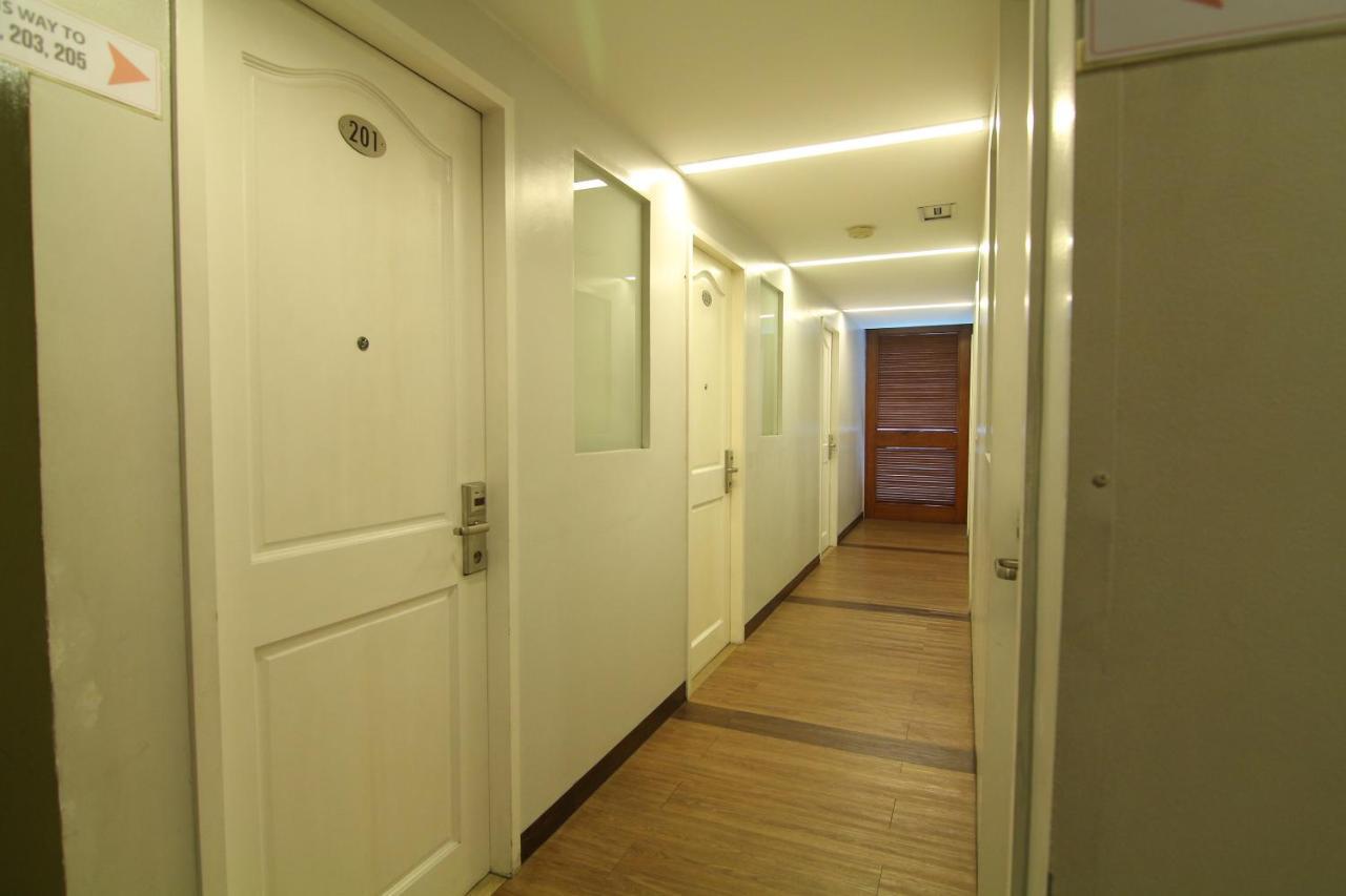 Oyo 24H City Hotel Near Makati Medical Center Makati City Екстер'єр фото