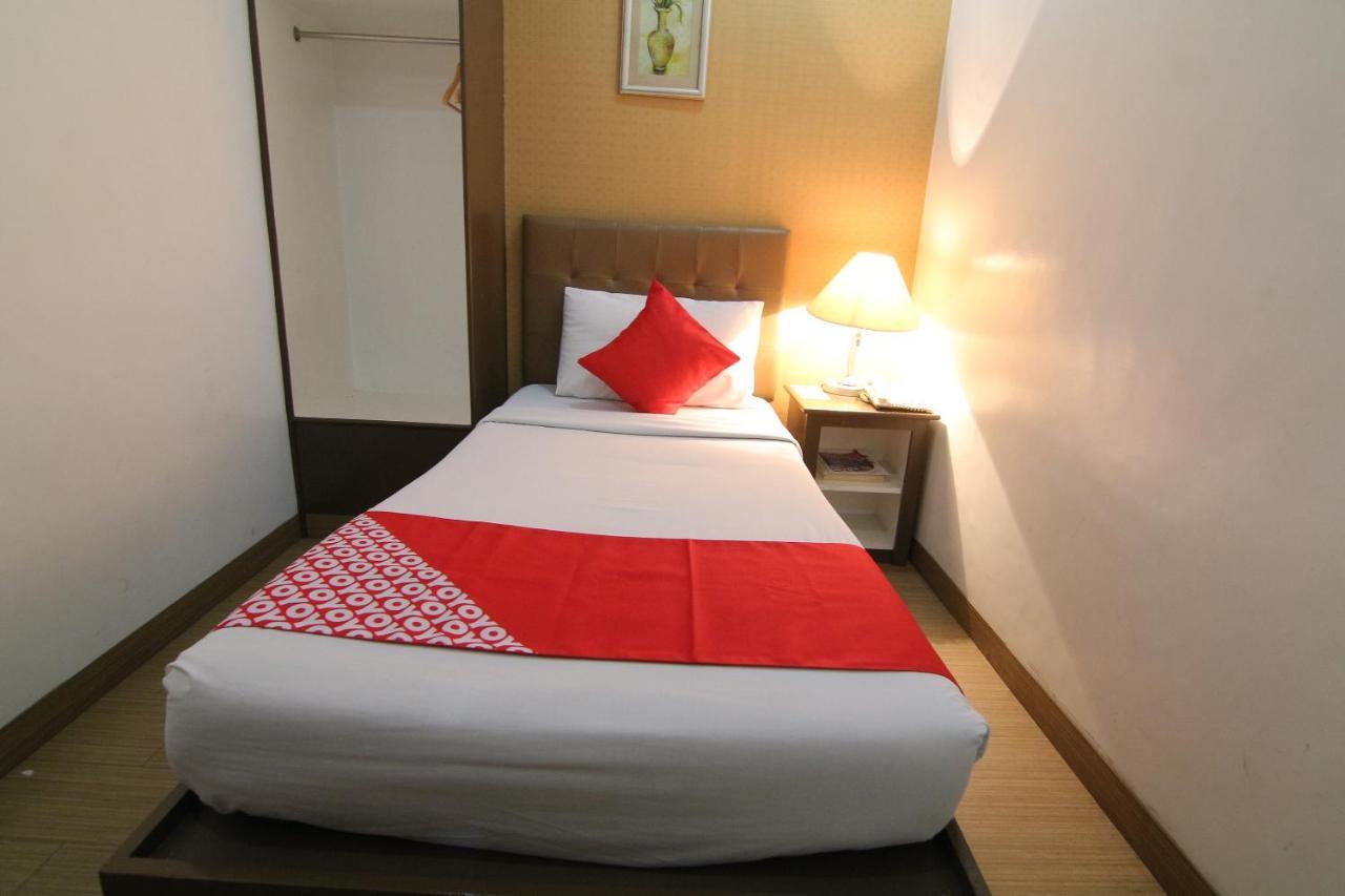 Oyo 24H City Hotel Near Makati Medical Center Makati City Екстер'єр фото