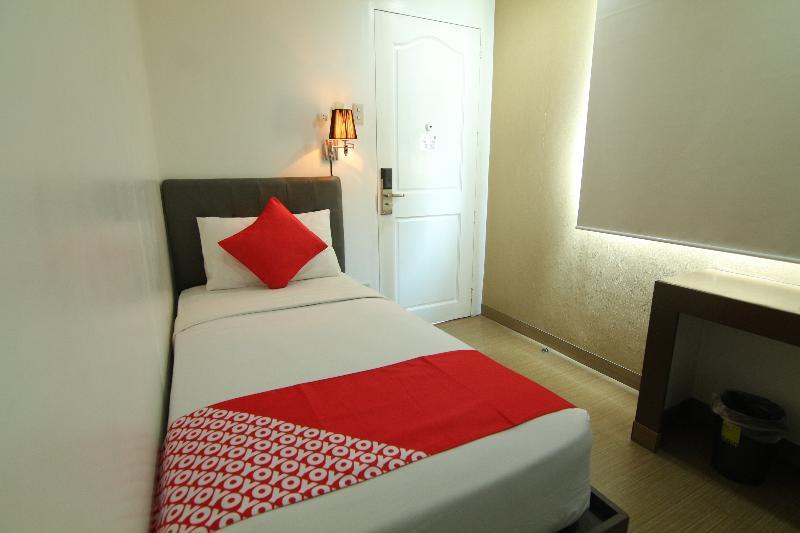 Oyo 24H City Hotel Near Makati Medical Center Makati City Екстер'єр фото